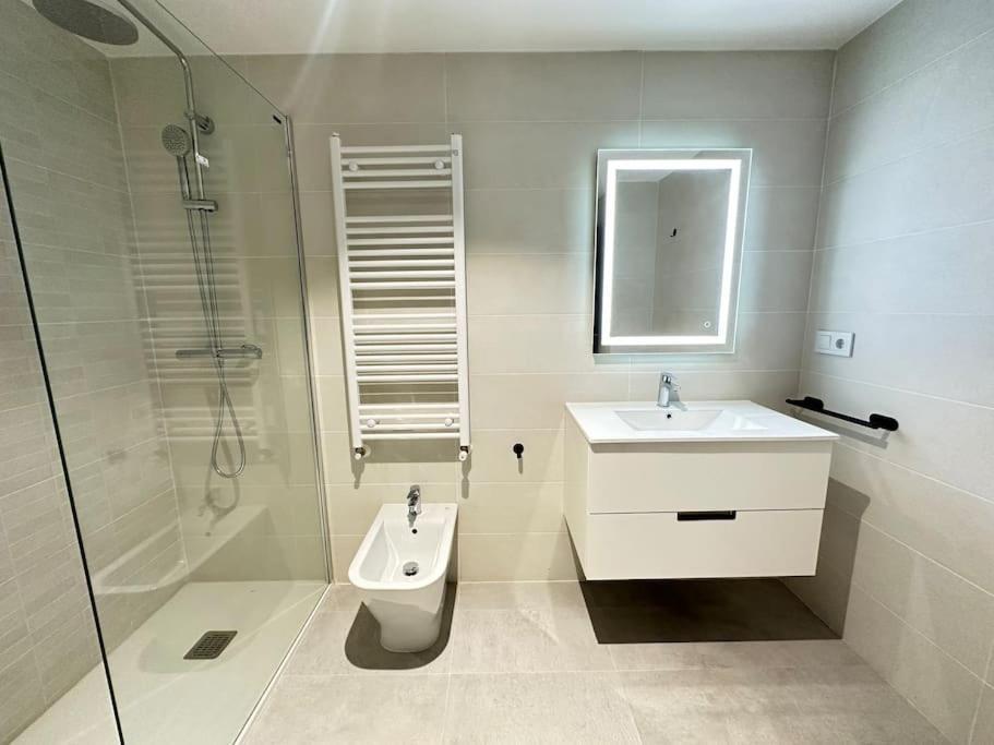 New Port, Free Parking Ybh 5A Apartment Виго Екстериор снимка